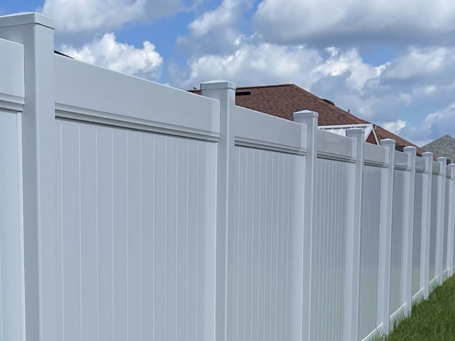 Laguna Beach Florida vinyl privacy fencing